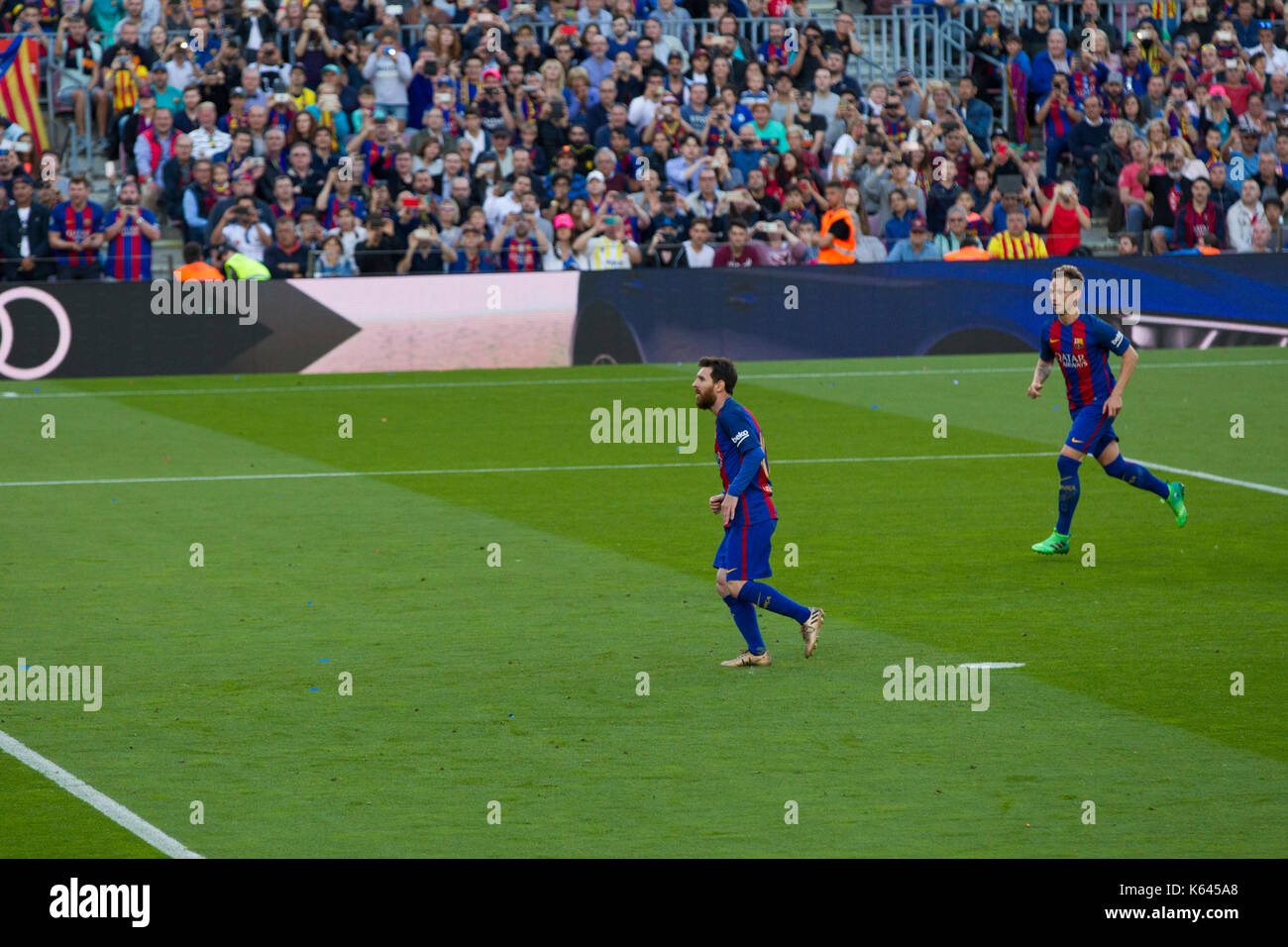 messi taking picture with fan 0084