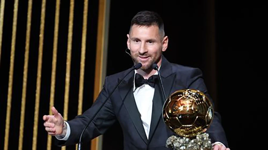 Messi teammates.
