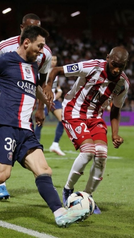 messi vs arsenal 0054
