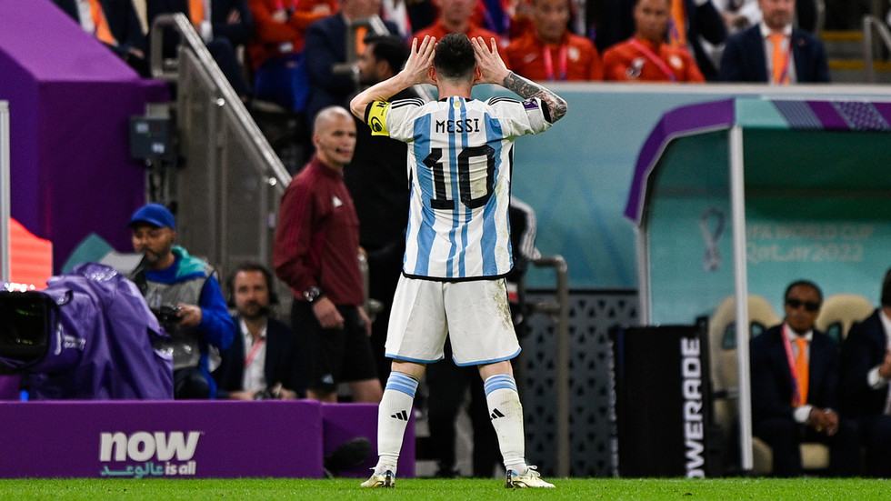 messi vs netherlands pic 0026
