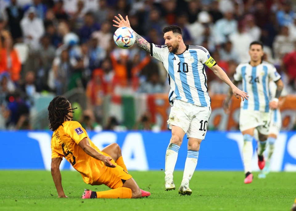 messi vs netherlands pic 0044