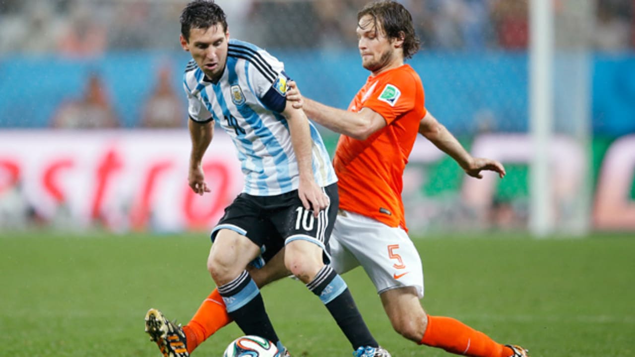 messi vs netherlands pic 0092