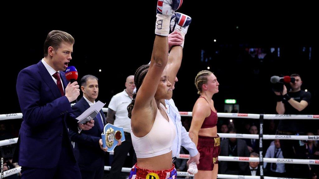 mikaela mayer vs natasha jonas 0048