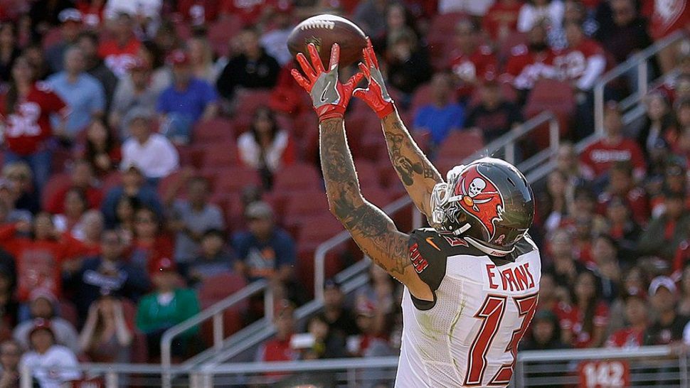 mike evans catch 0012