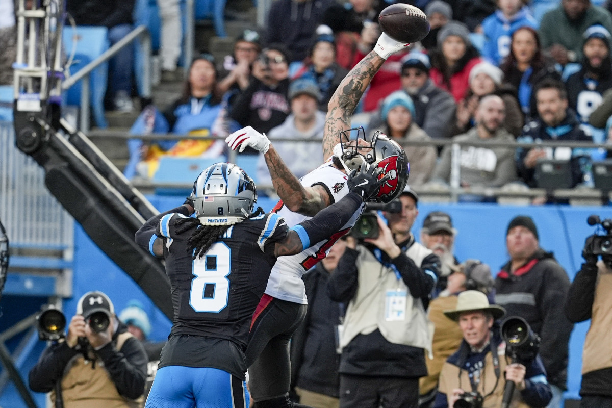 mike evans catch 0015