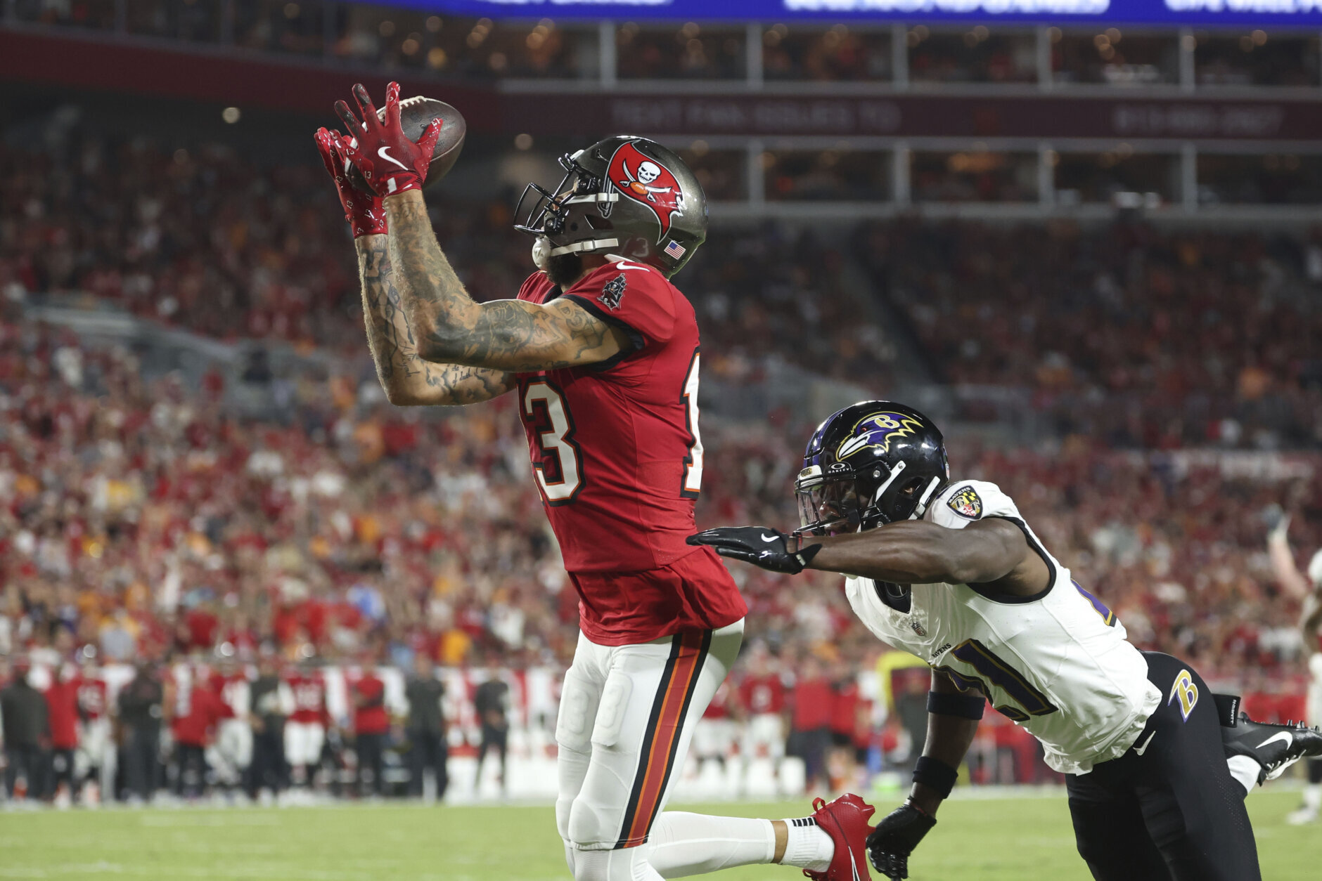 mike evans catch 0017