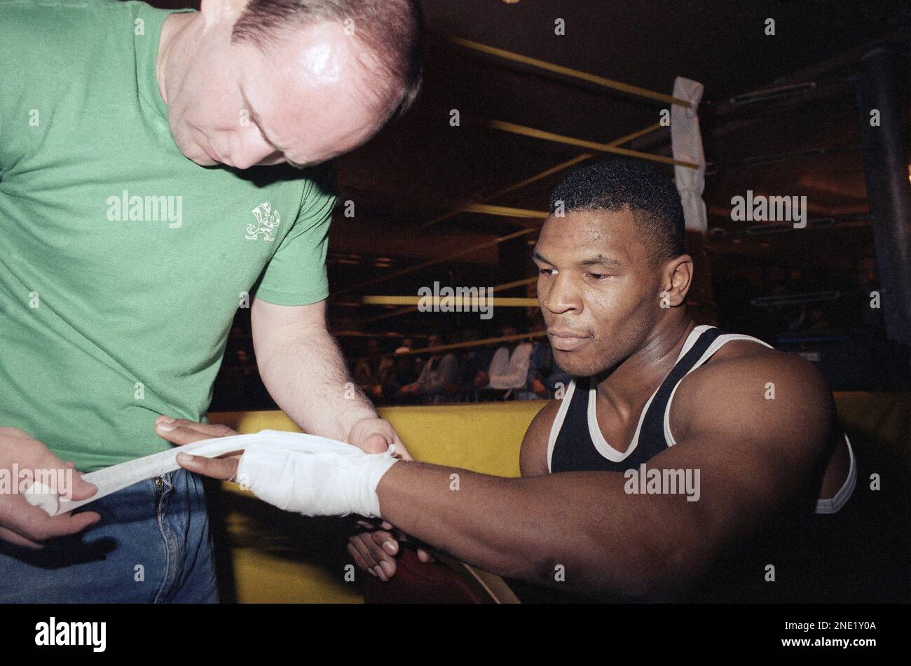 mike tyson and mitch green 0042