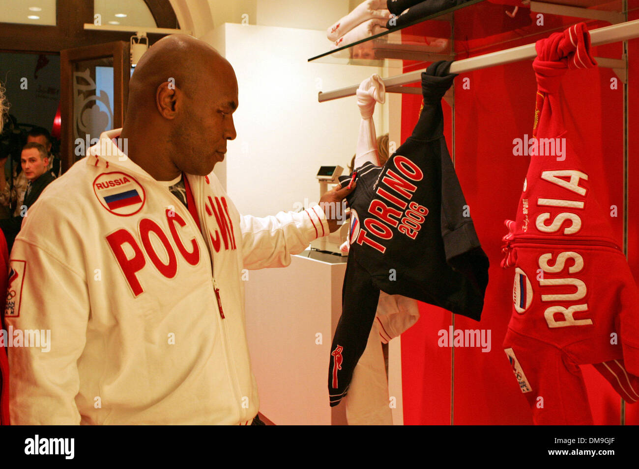 mike tyson bites holyfield ear video 0028