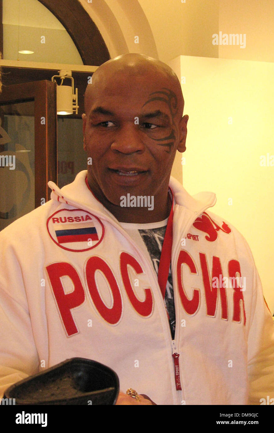 mike tyson bites holyfield ear video 0034