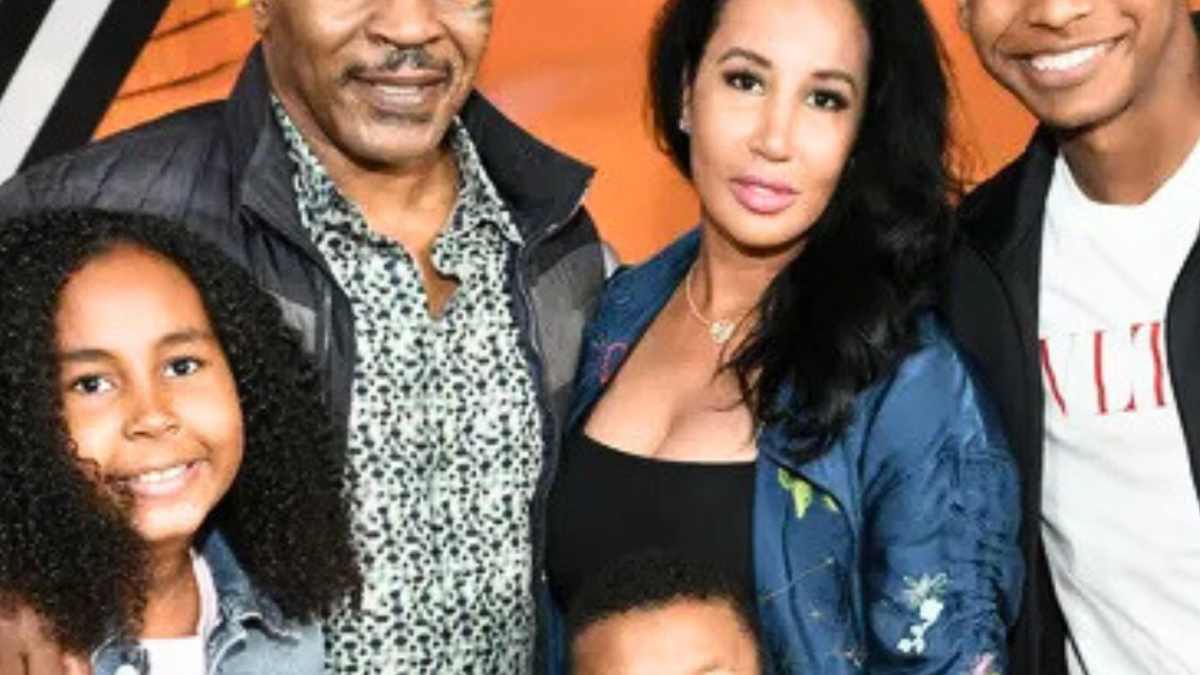 mike tyson bites holyfield ear video 0016