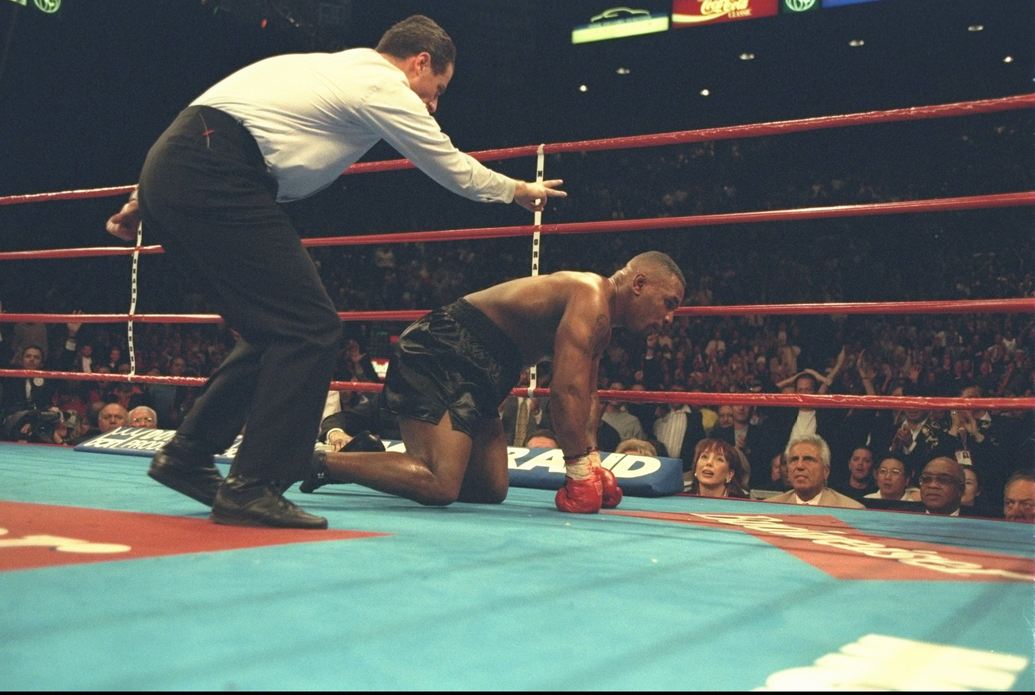 mike tyson knocked out 0033