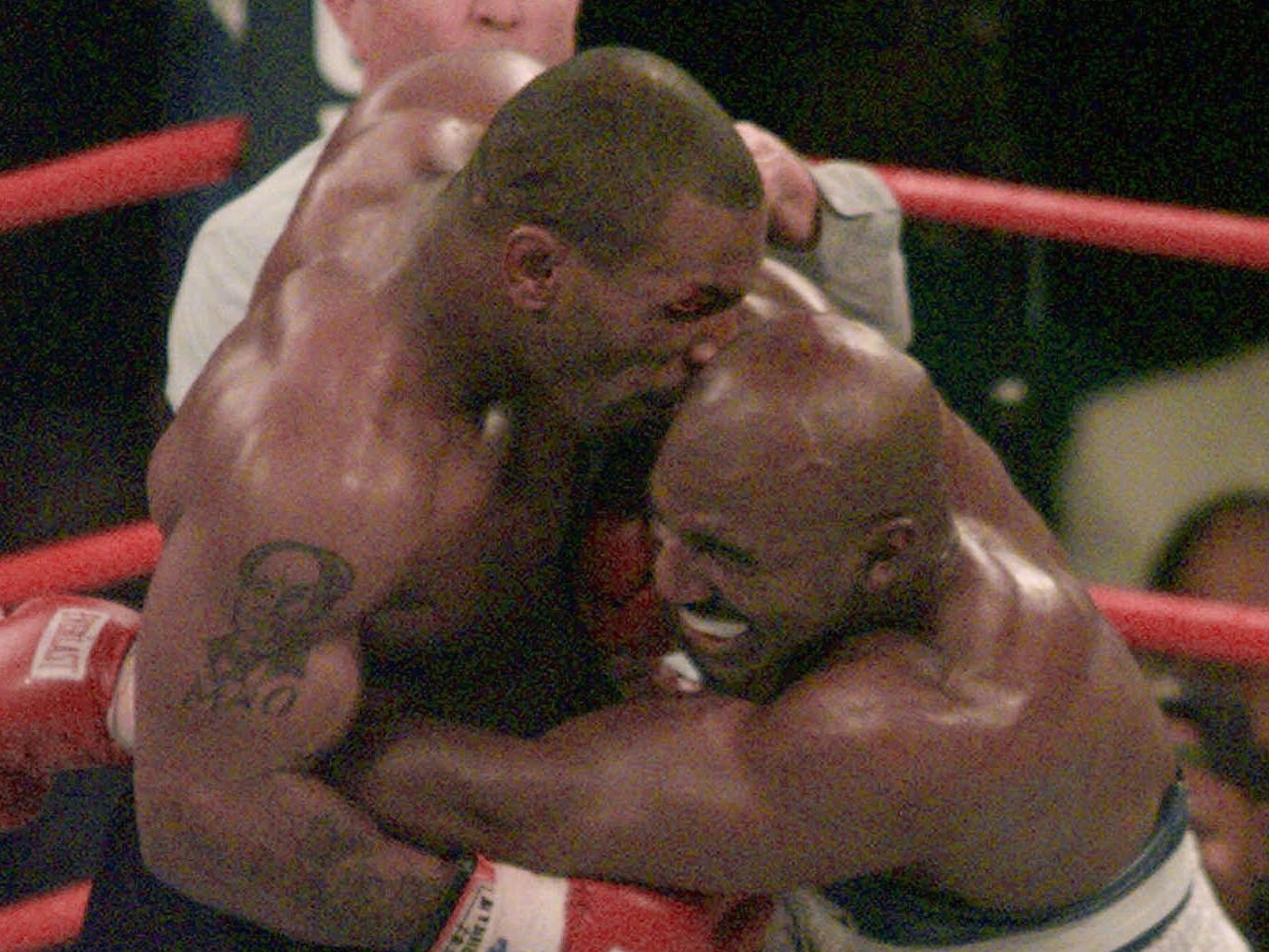 mike tyson mitch green street fight pictures 0043
