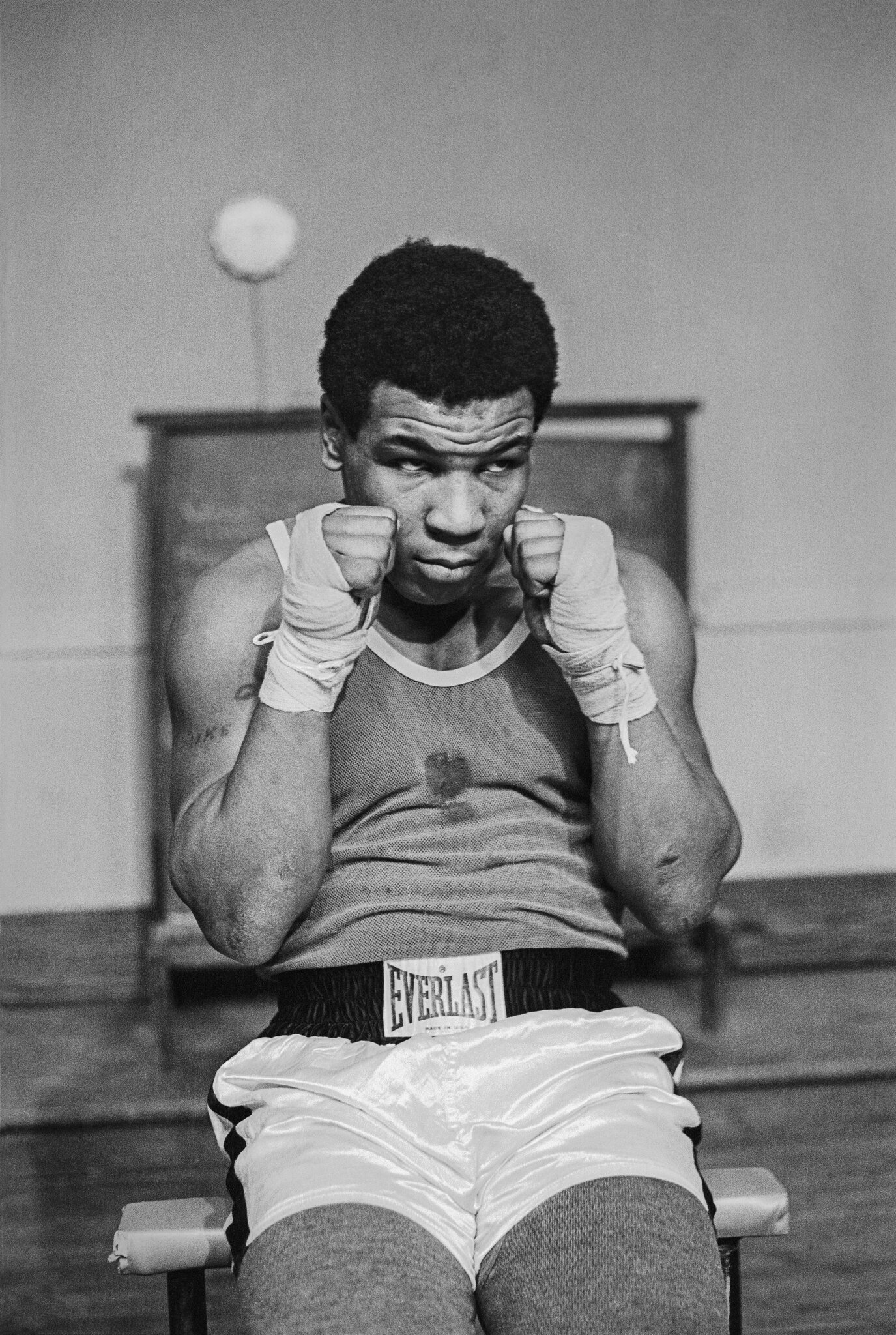 Mike Tyson style shoot