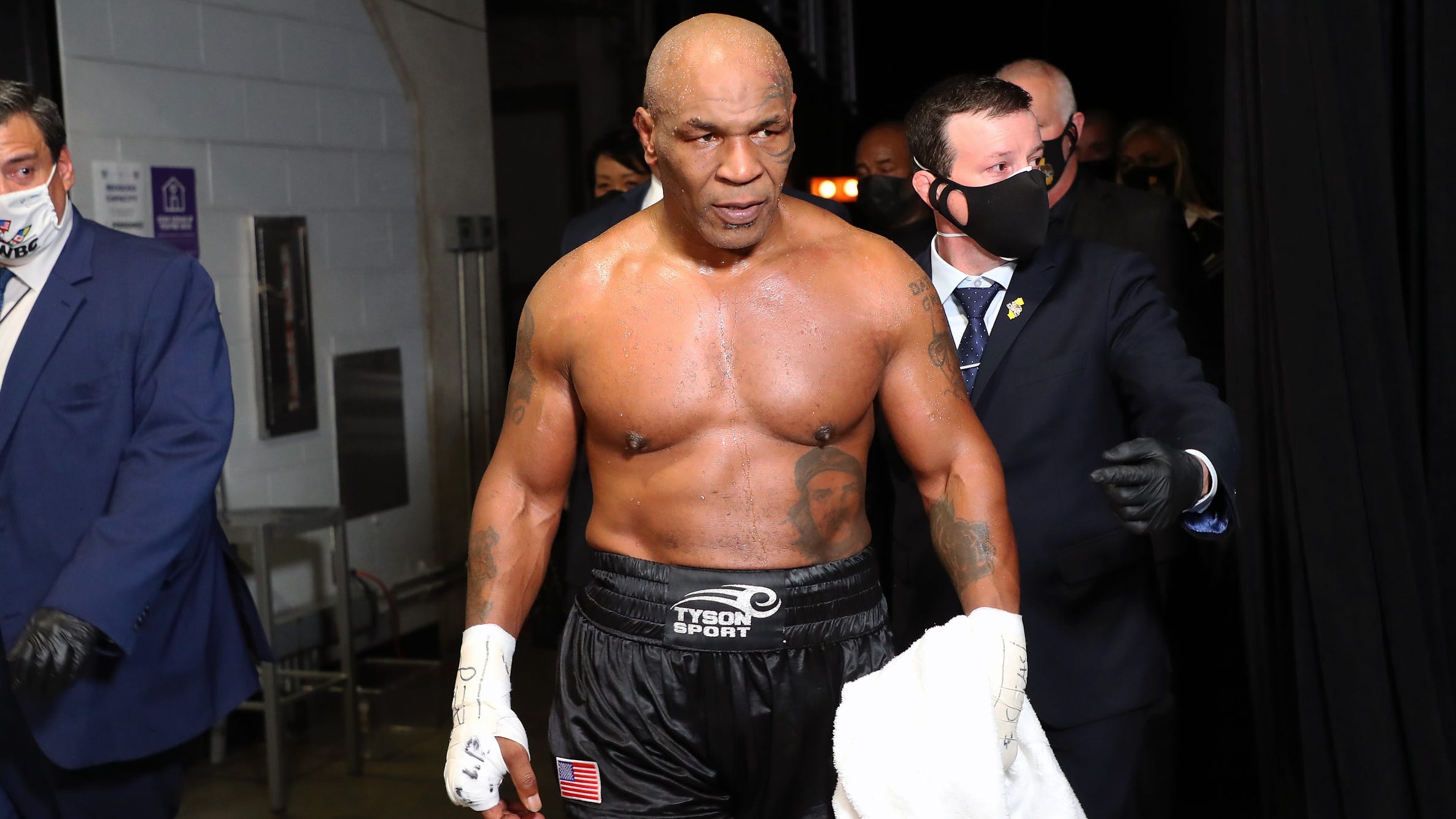 mike tyson weigh in 0017