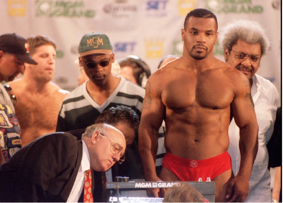 mike tyson weigh in 0027