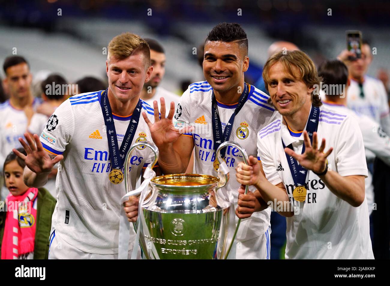 modric kroos casemiro 0022