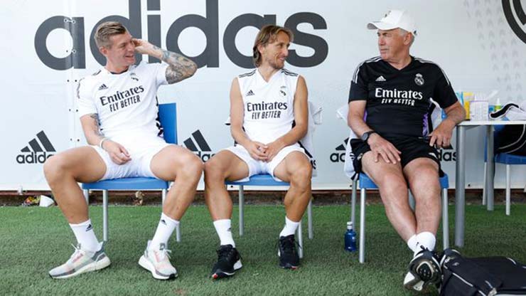 modric kroos casemiro 0094