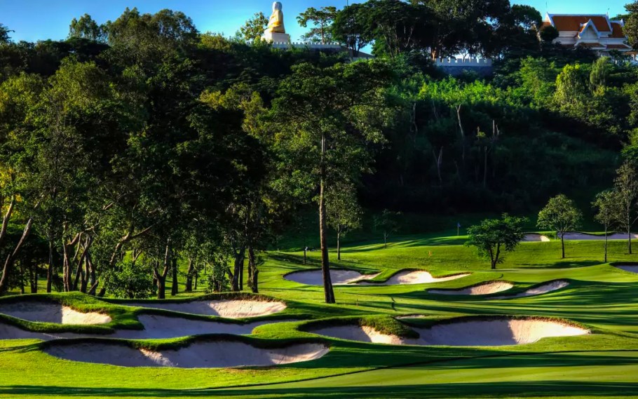 Most famous golf courses in the world 0041