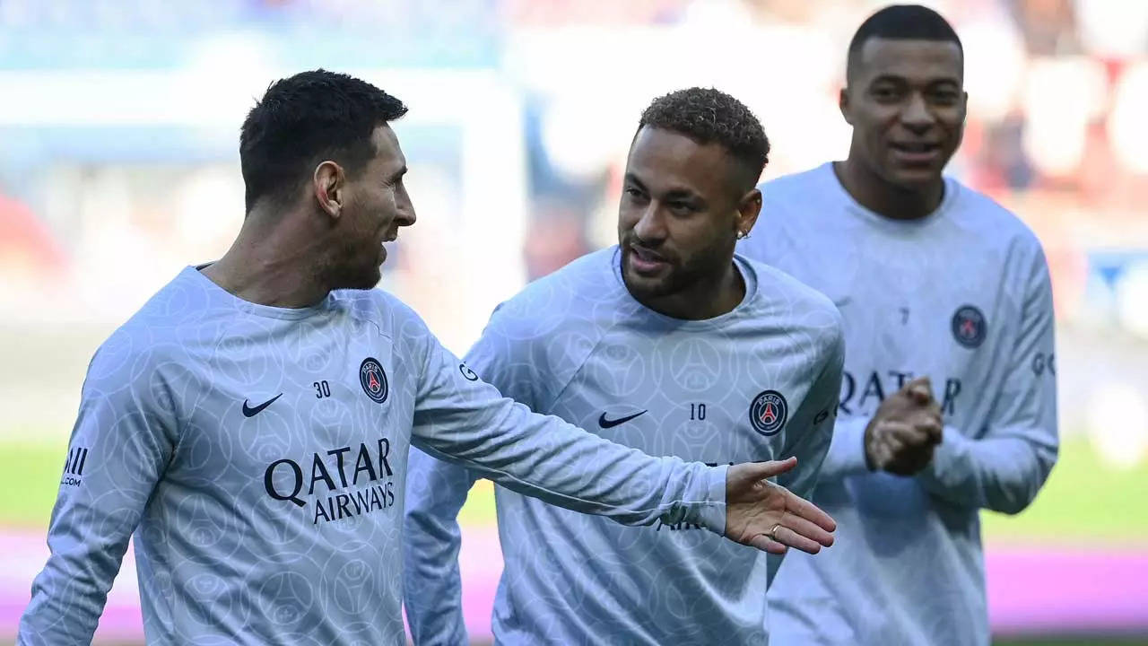 neymar and mbappe and messi 0011