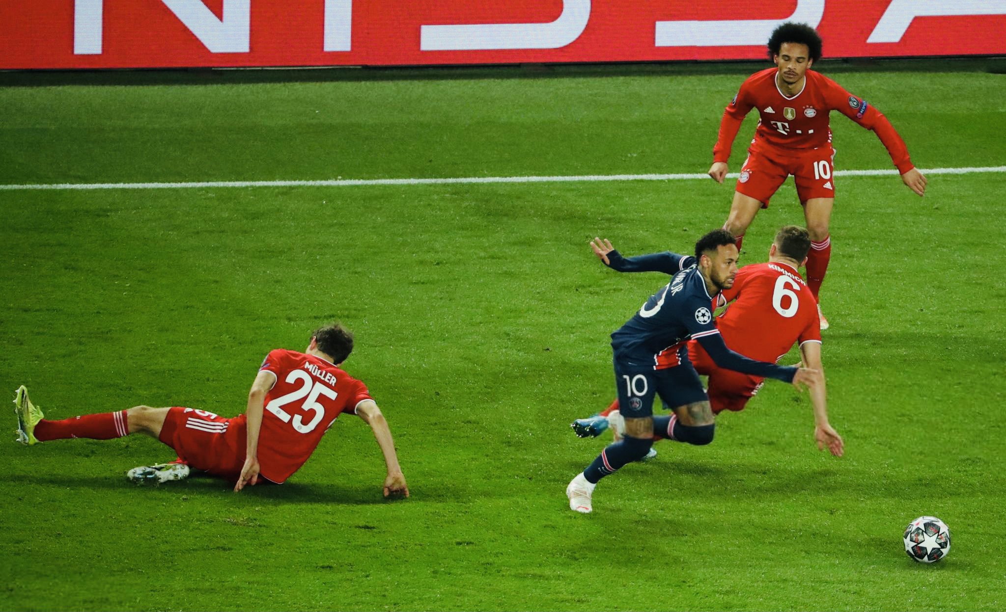 neymar vs bayern 0022