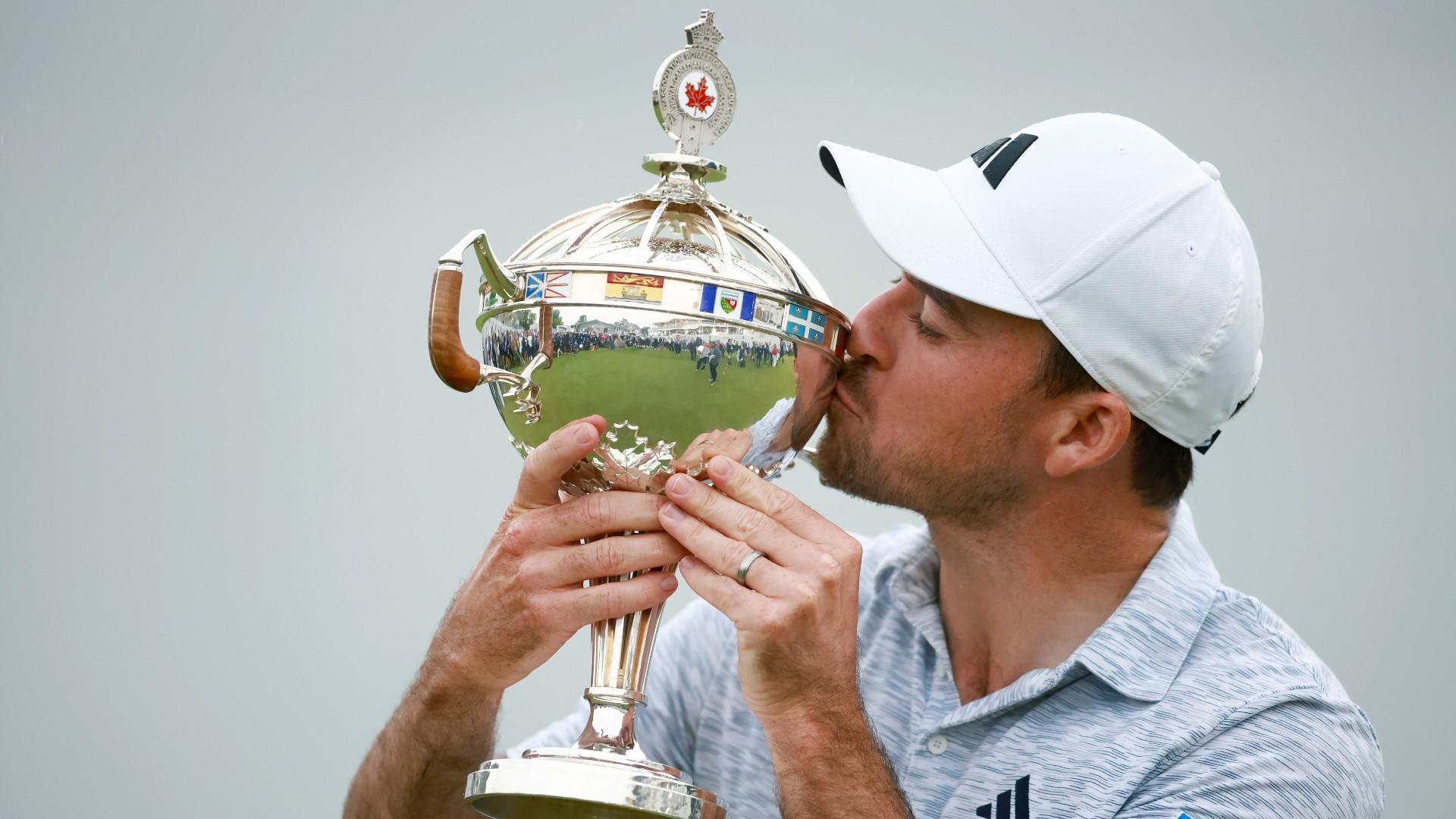 nick taylor putt to win 0023