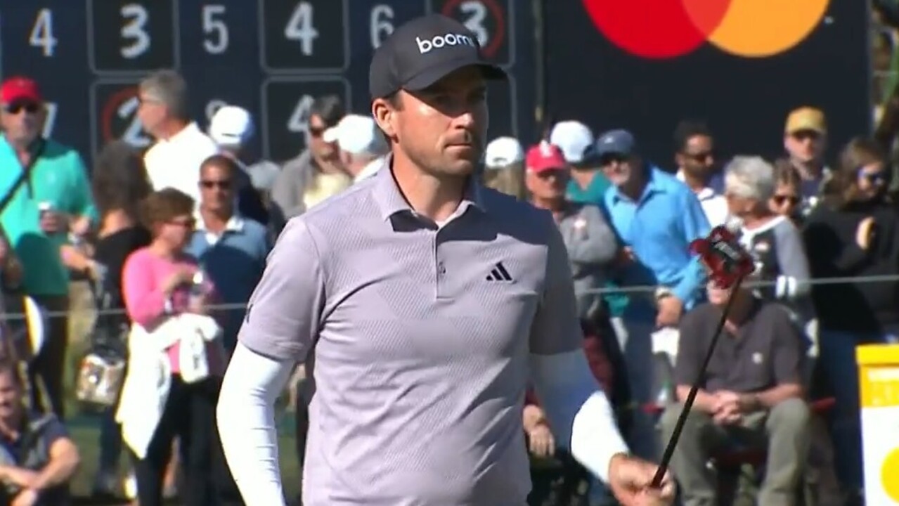 nick taylor putt to win 0044