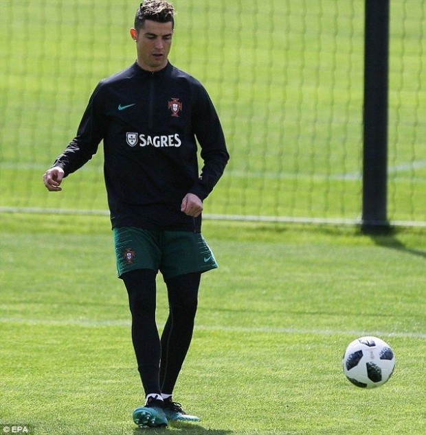 ochoa and ronaldo 0088