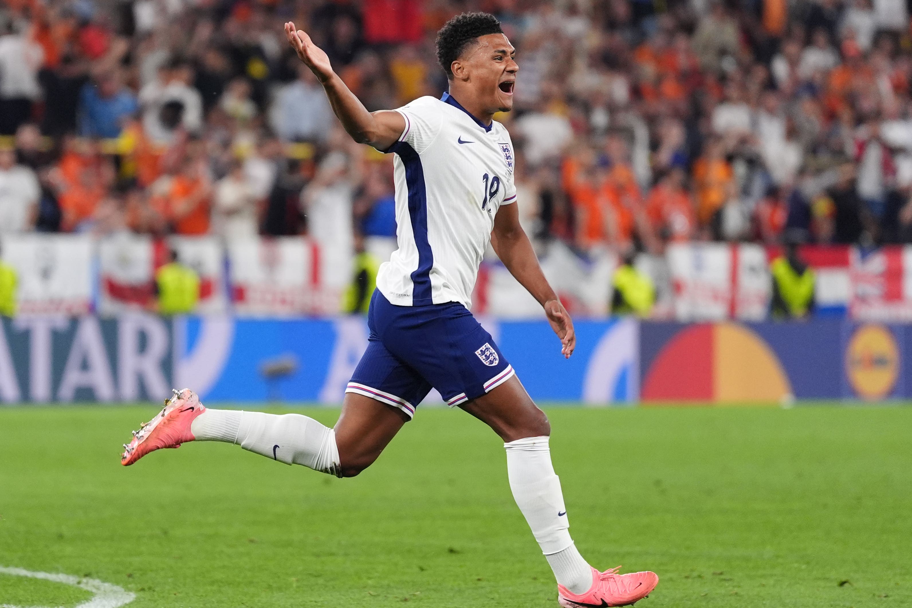ollie watkins celebration 0012