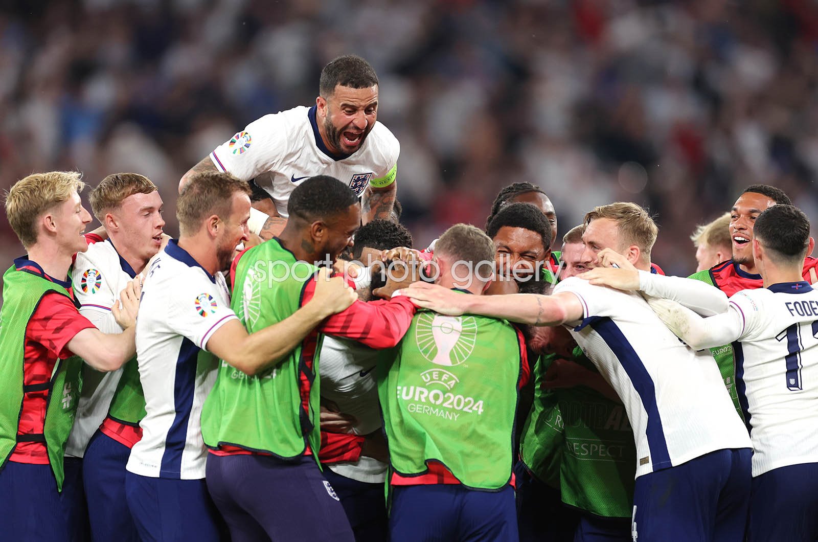 ollie watkins celebration 0023