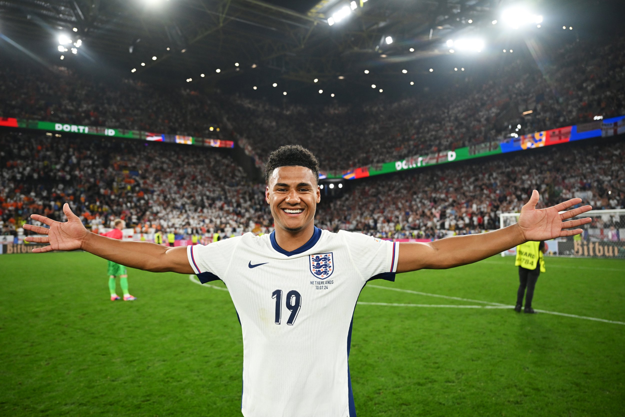 ollie watkins celebration 0025