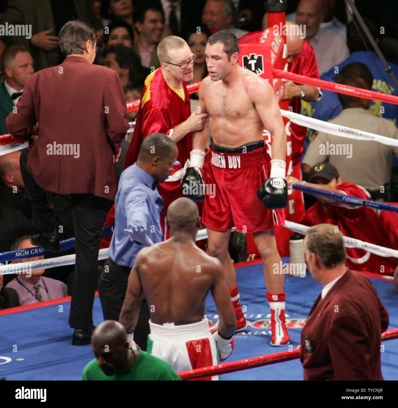 Oscar De La Hoya fan tributes