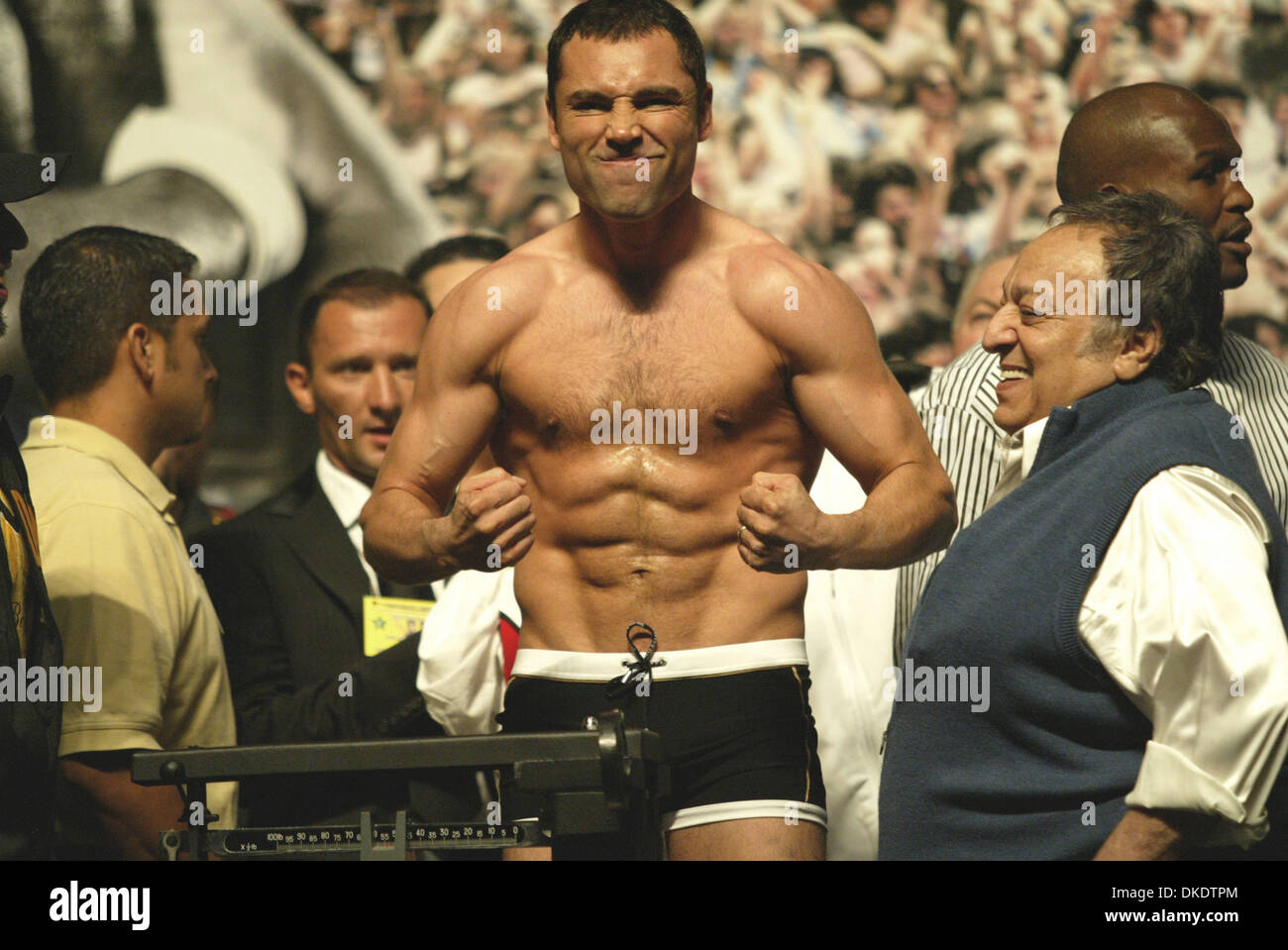oscar de la hoya weigh in 0012