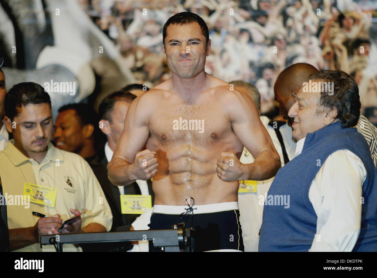 oscar de la hoya weigh in 0033