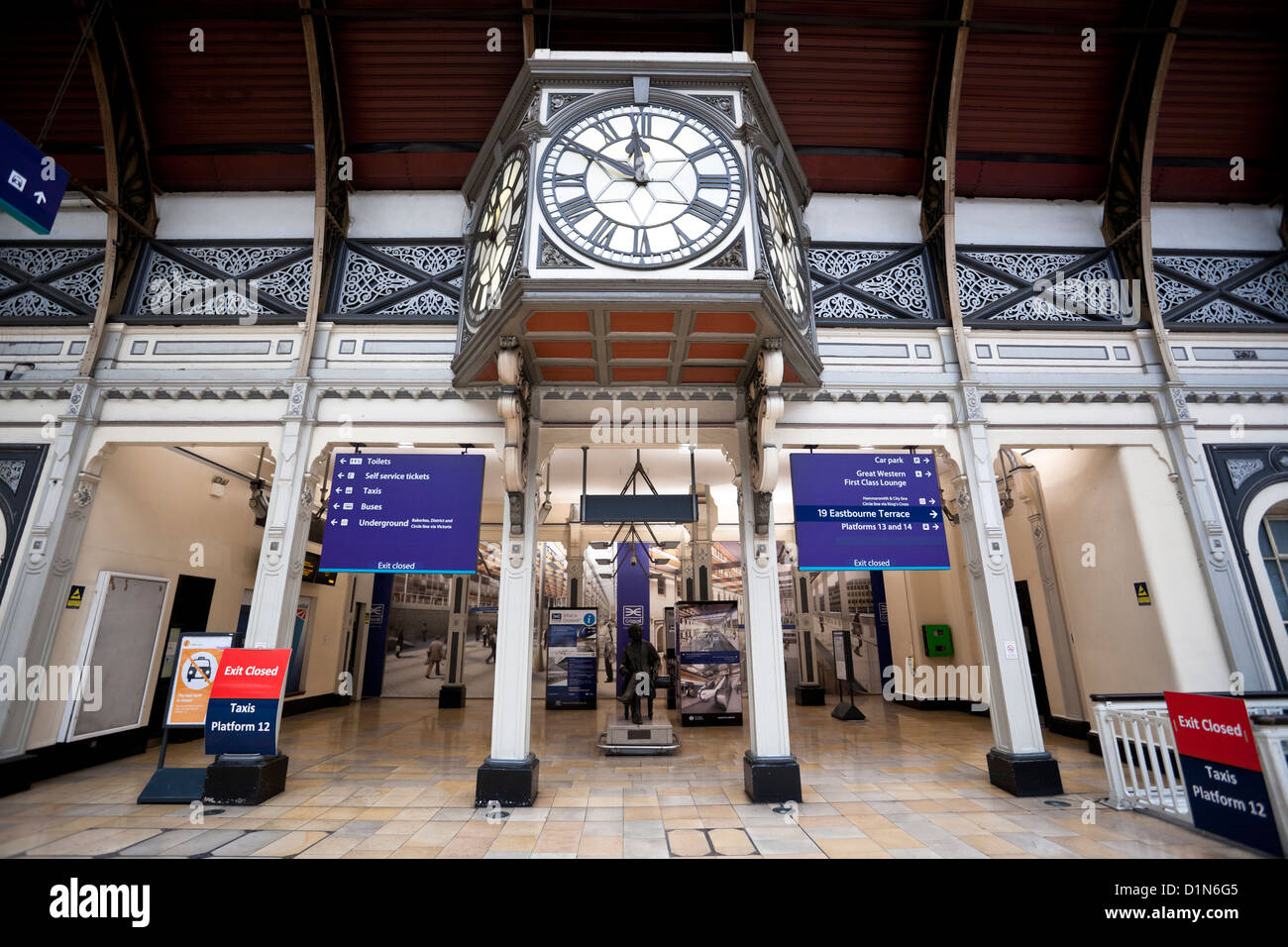paddington clock 0011