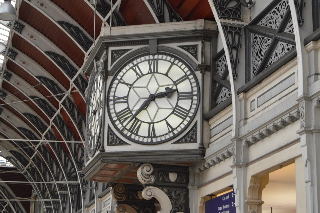 paddington clock 0044