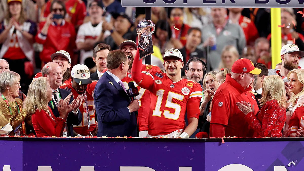 patrick mahomes profile picture 0043