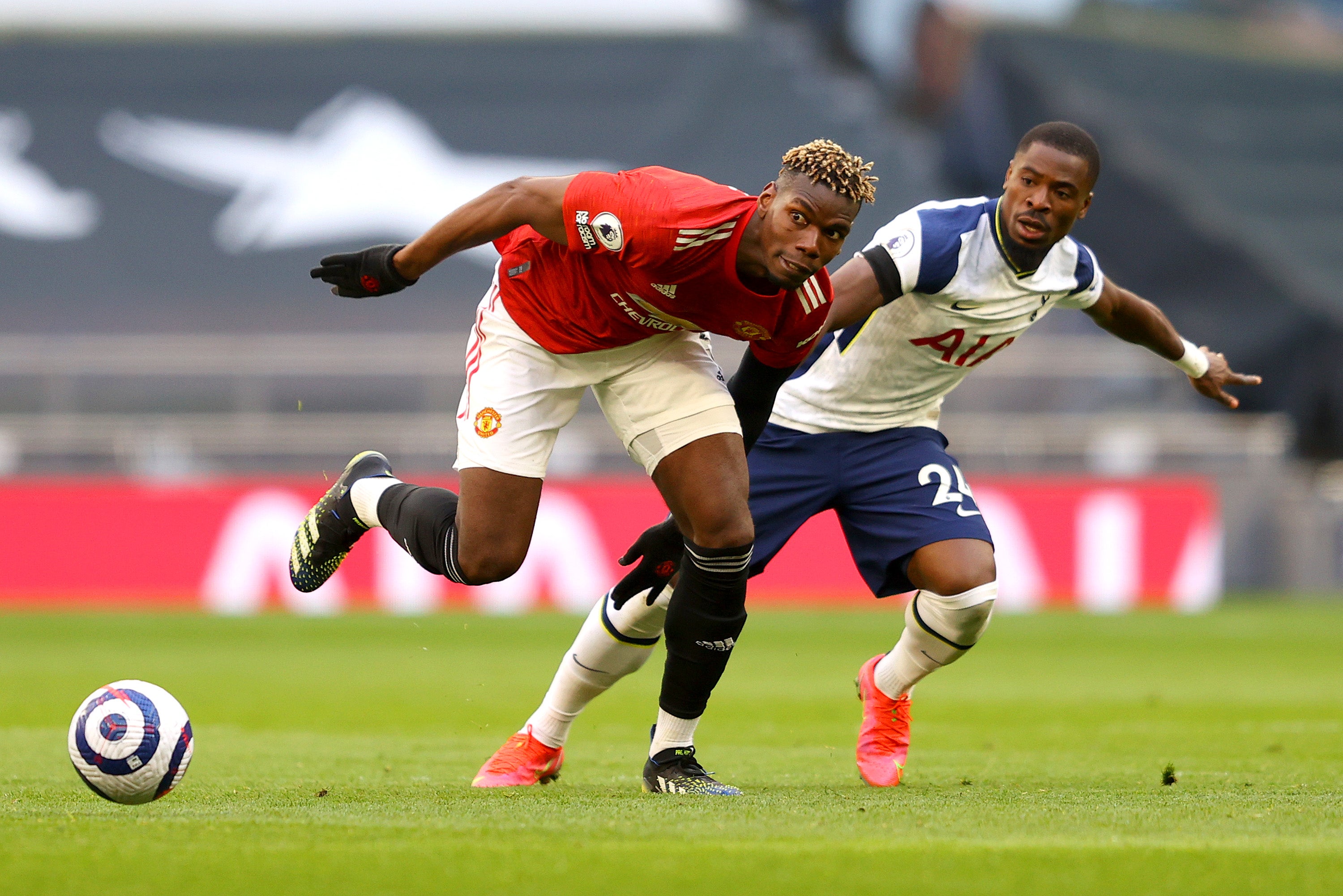 paul pogba ball 0017