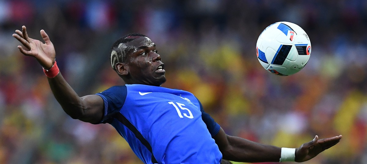 paul pogba ball 0020