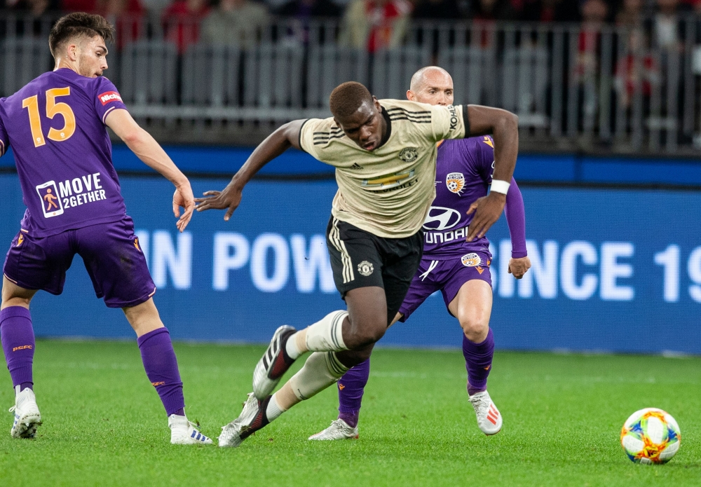 paul pogba ball 0031