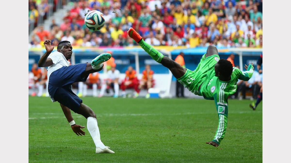 paul pogba ball 0049