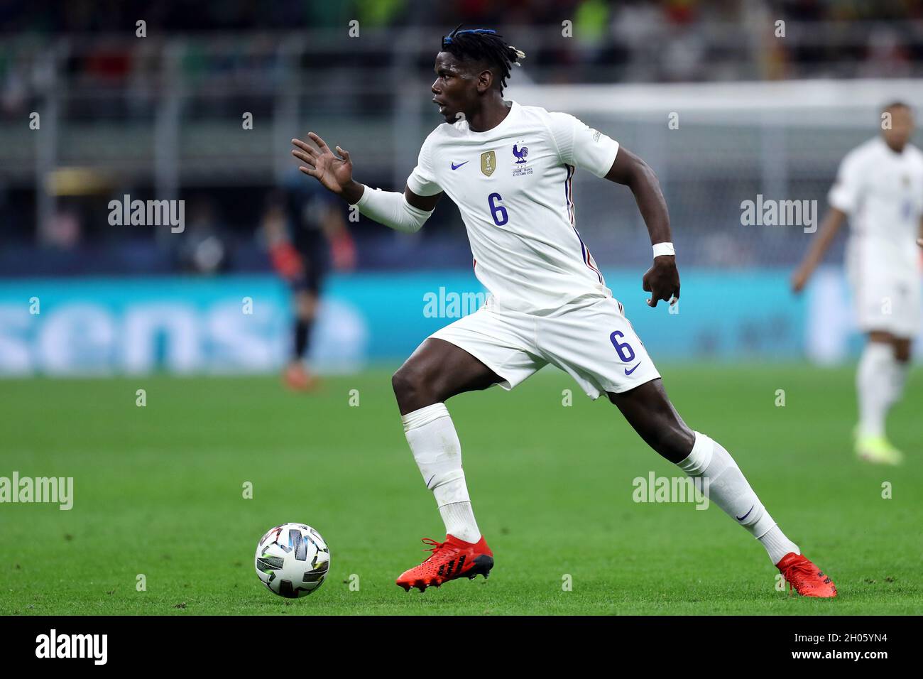 paul pogba ball 0051