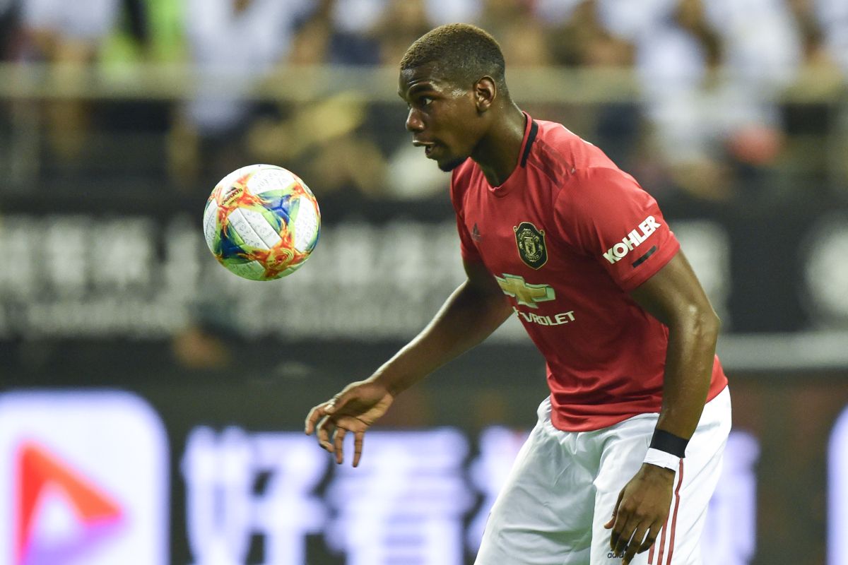 paul pogba ball 0074
