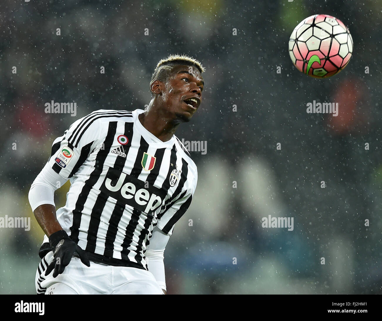 paul pogba ball 0075