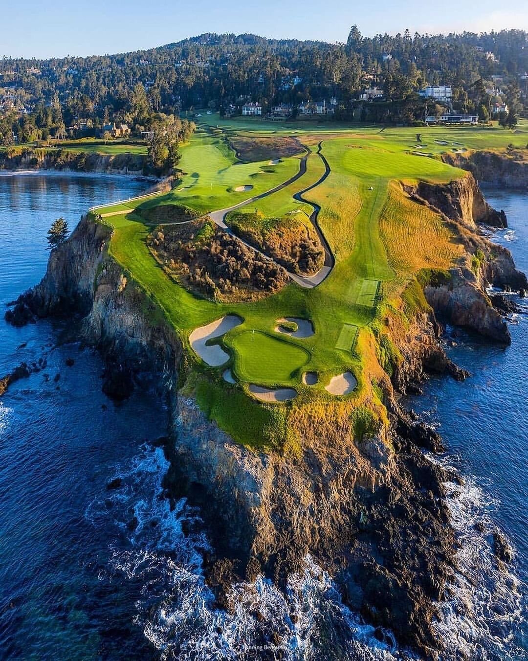 pebble beach 17th hole 0030