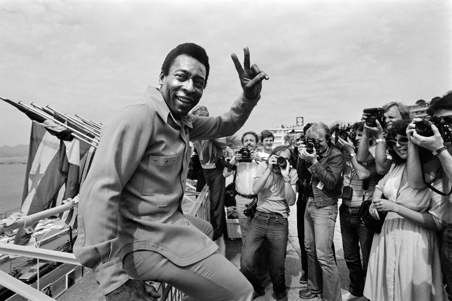 pele black and white photo 0015