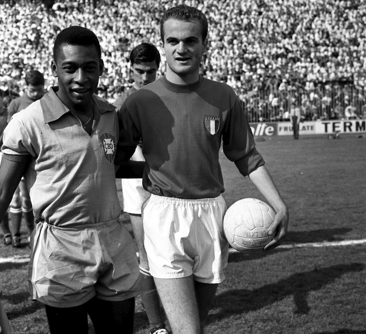 pele black and white photo 0049