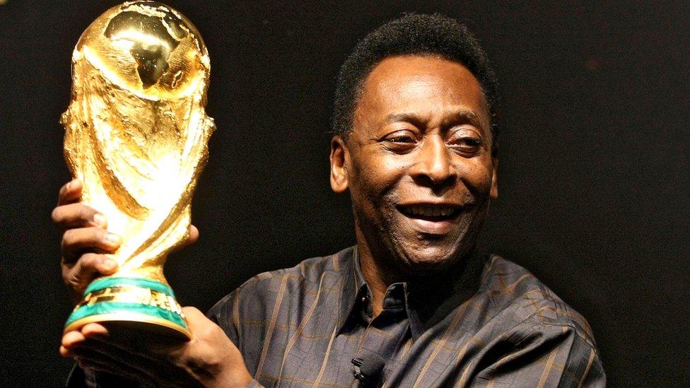 pele iconic photo