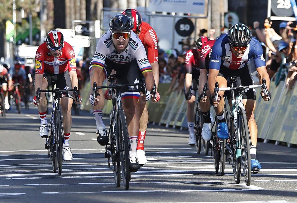 peter sagan wheelie 0031
