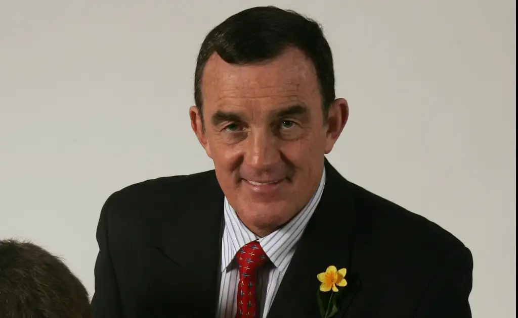 phil bennett 0014