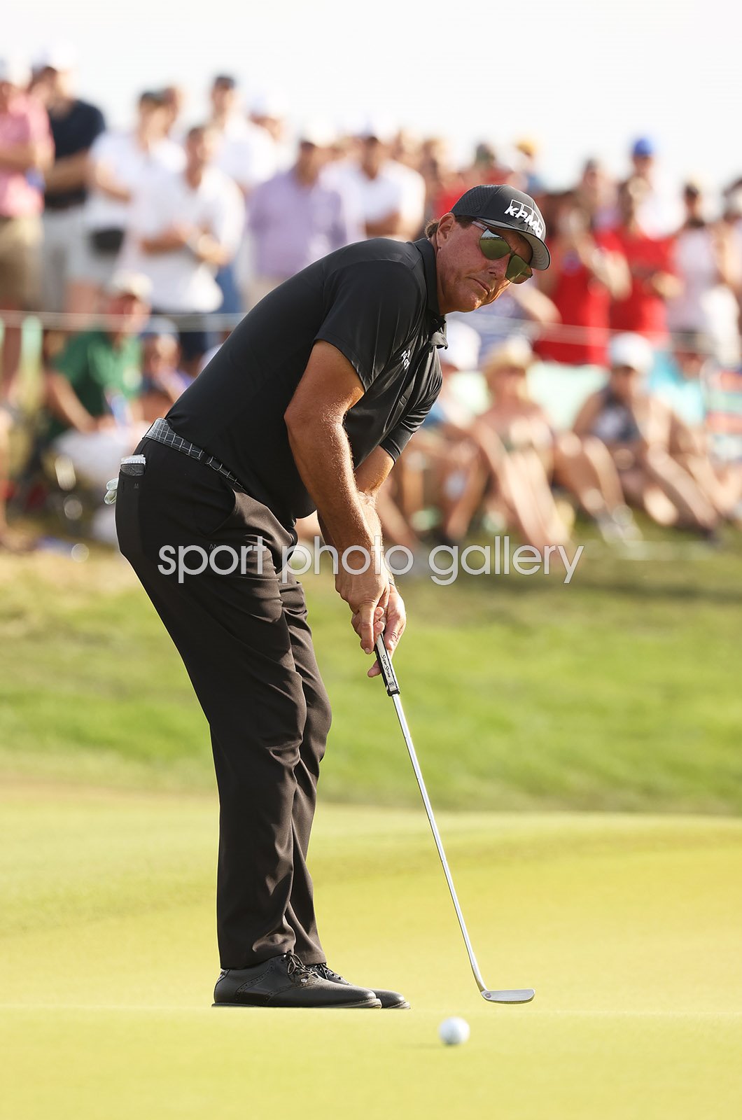 Phil Mickelson putting 0010